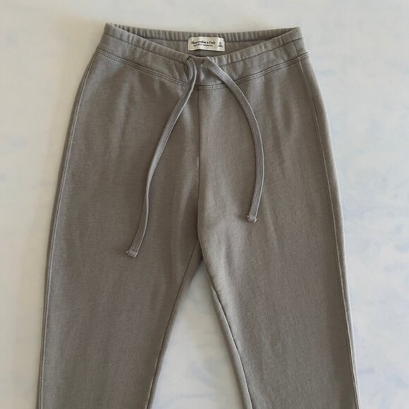 Abercrombie & Fitch Soft Collection Grey Drawstring Jogger Logo Sweatpants - Picture 4 of 7